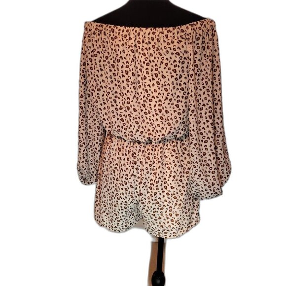Off the Shoulder Long Sleeve Leopard ROMPER! - Picture 4 of 11